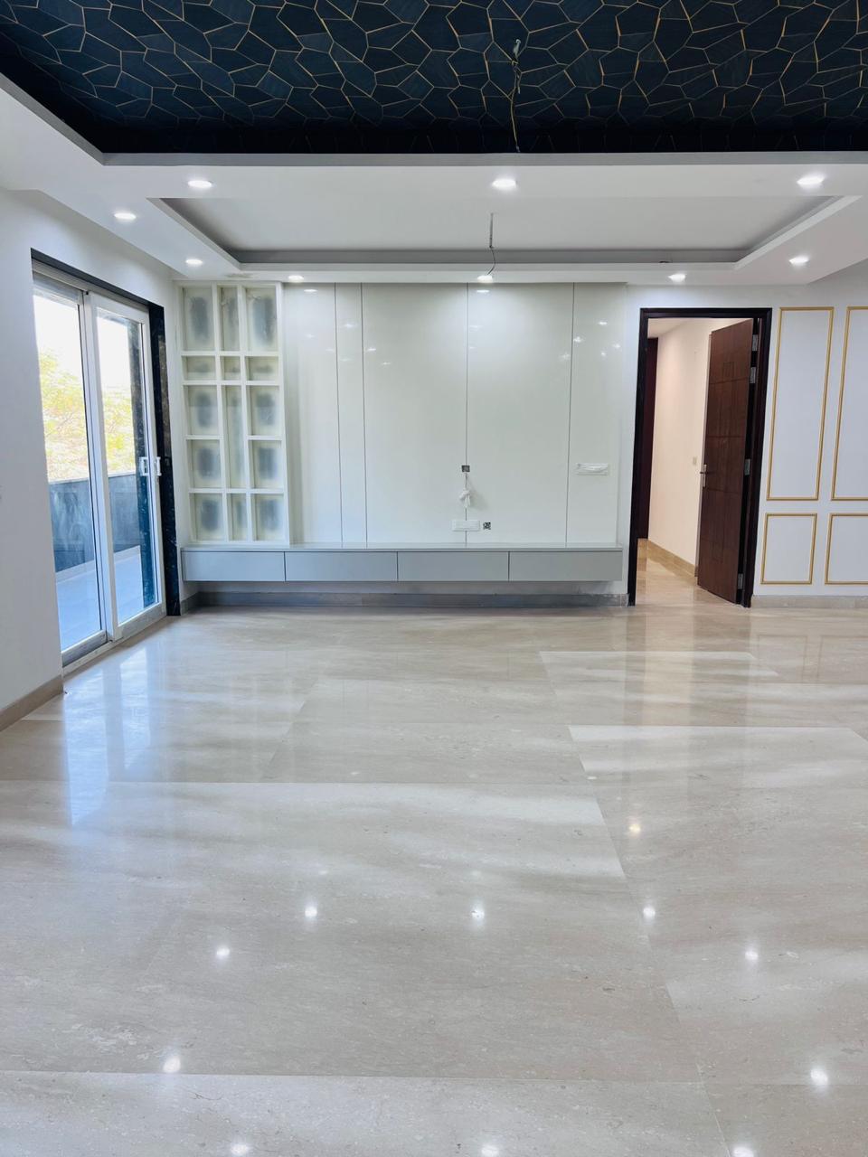 Luxurious 4 BHK Fully Furnished Flat For Sale  in G Block, Palam Vihar, Gurgaon