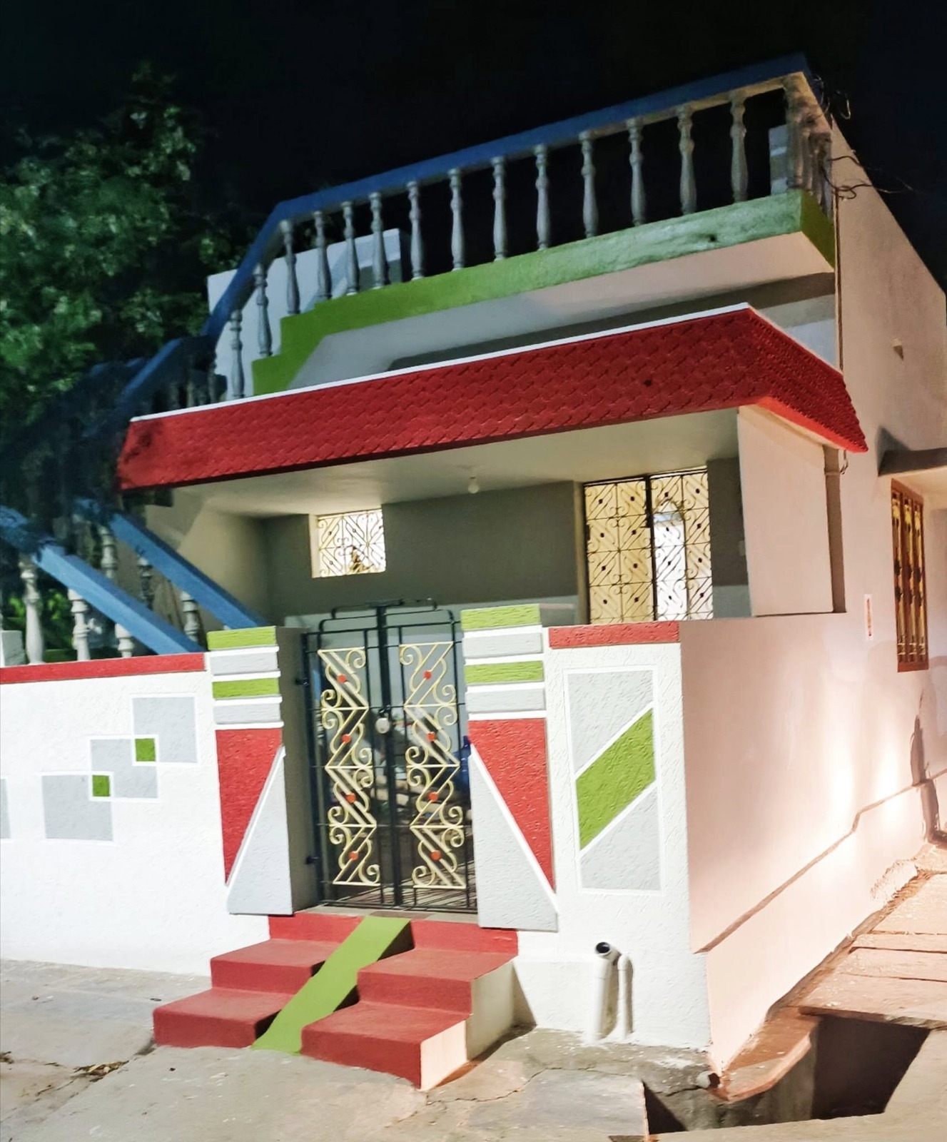 Old East Facing House for Sale  in Chinnachowk, Kadapa