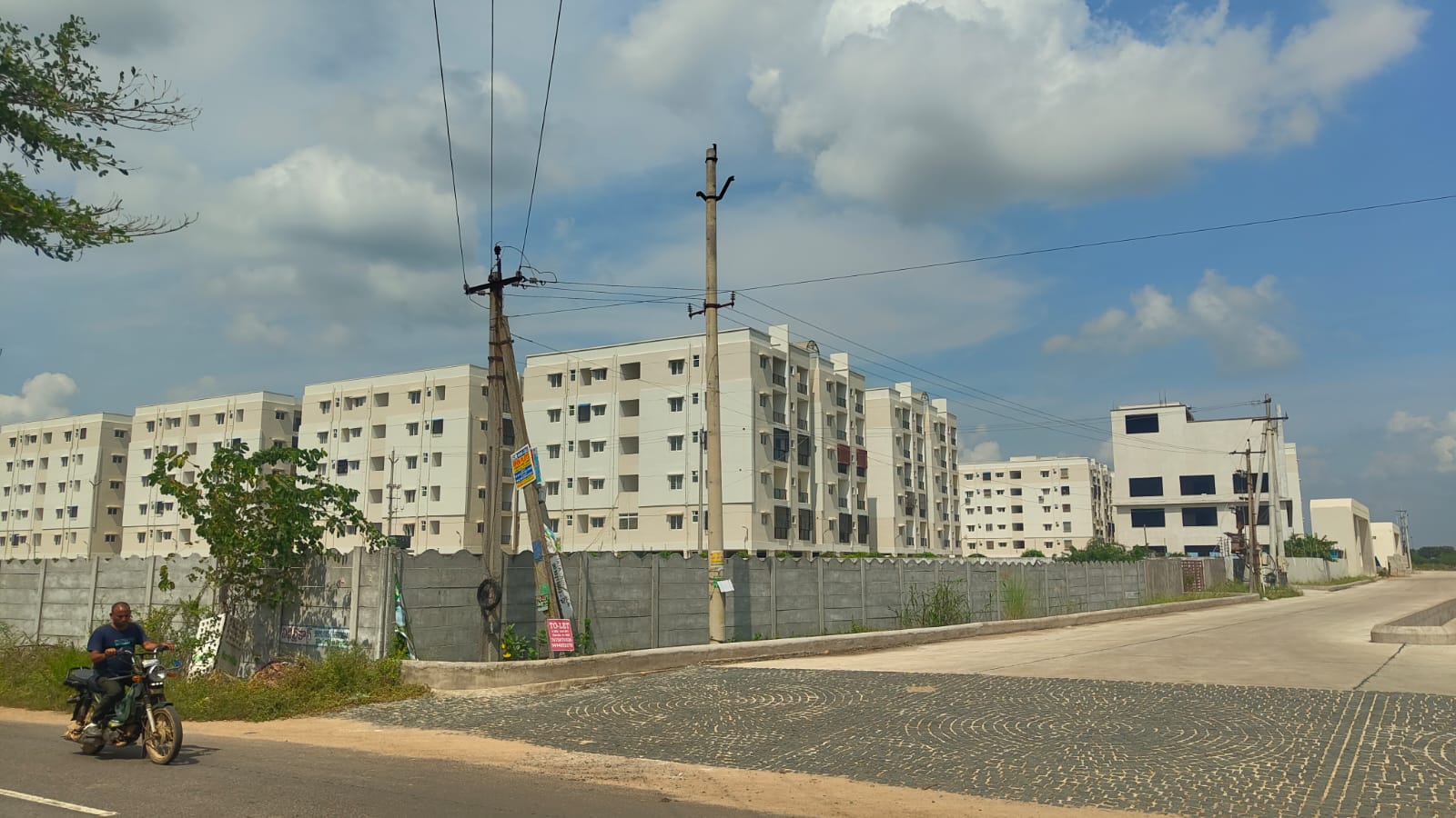 3bhk Flat for sale in Vishwa Ayodhya Gated Community at Gannavaram, Vijayawada