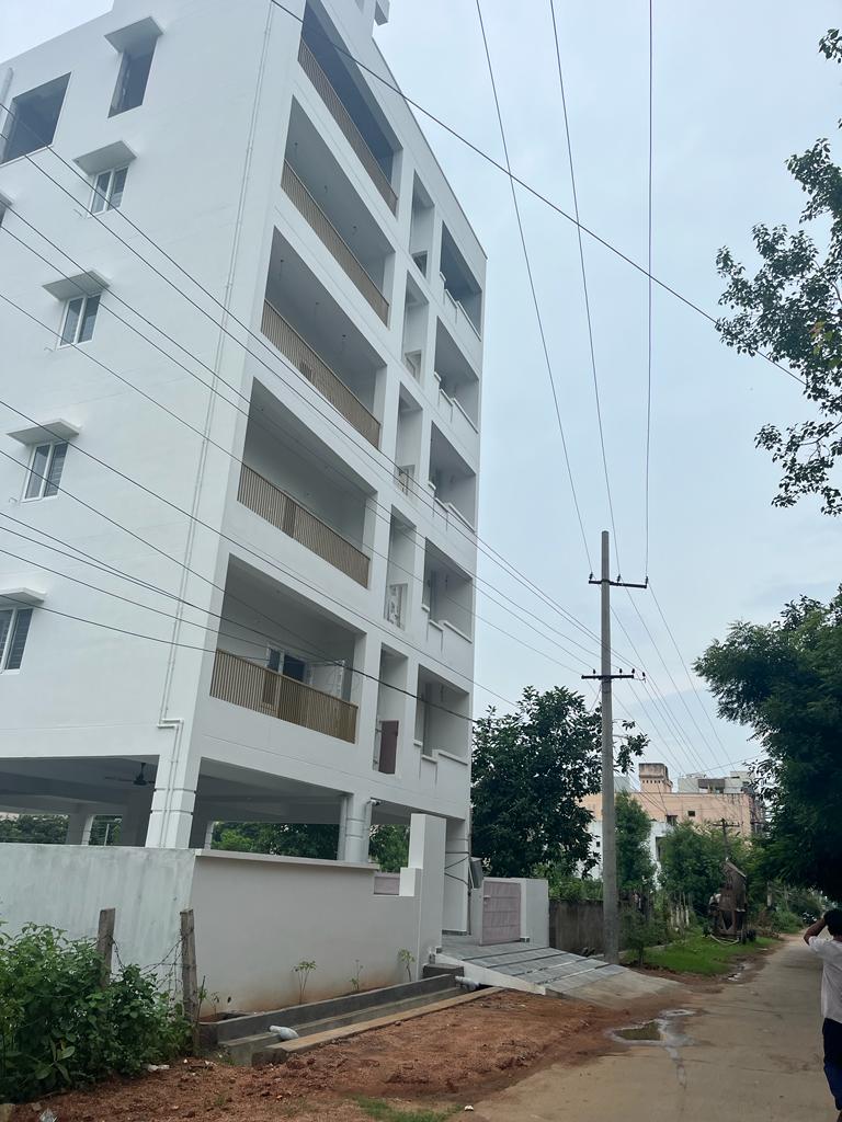 individual house  flat in pradeep nagar vizianagaram