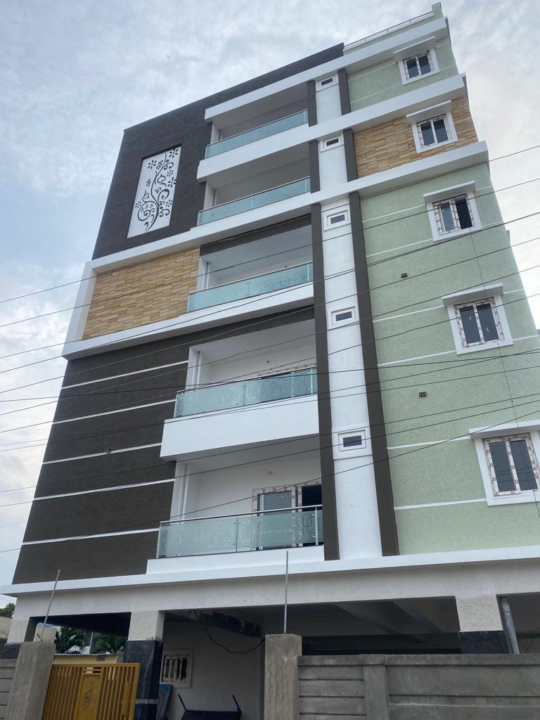 Semi Gated community and Luxurious 2& 3 Bhk flats for sale at  NAGOLE.