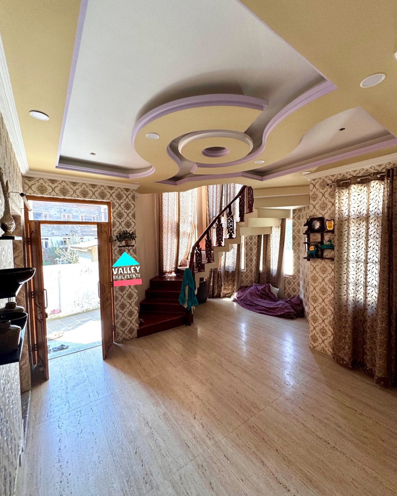 Luxurious House for Sale in Peerbagh, Srinagar 