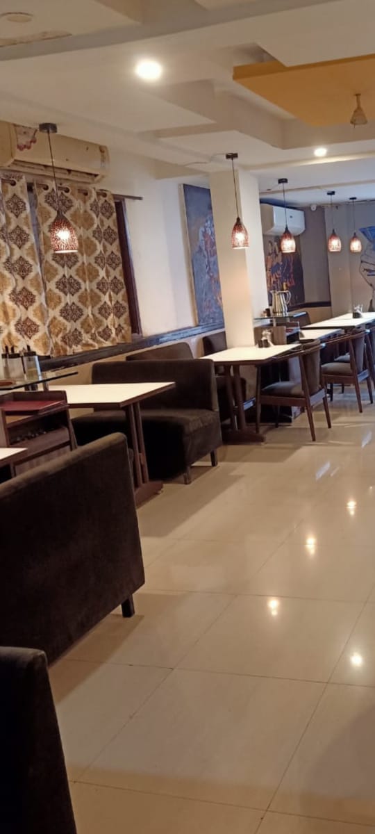 5000 SQFT Family Restaurant and Bar for Sale at Vasai West, Mumbai