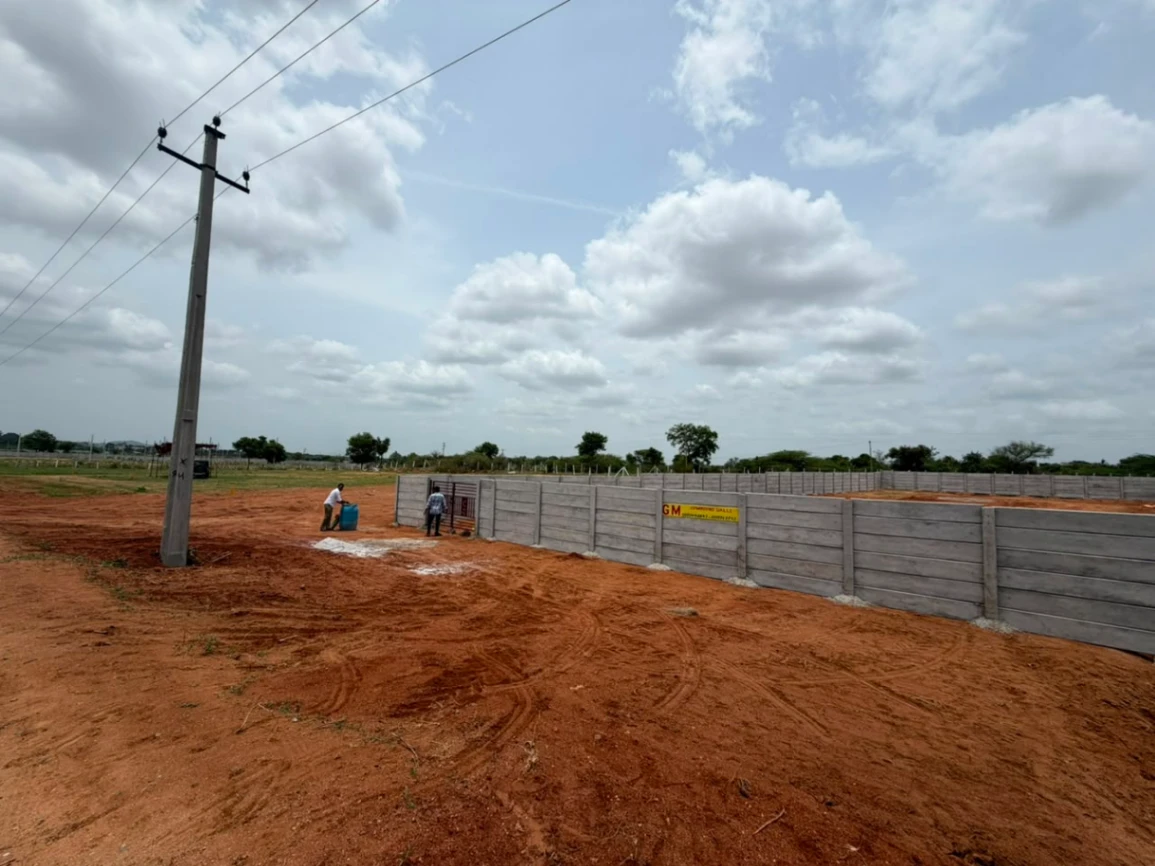 1,000 Square yards Office Space in Nandiwanaparthy, Nandiwanaparthy