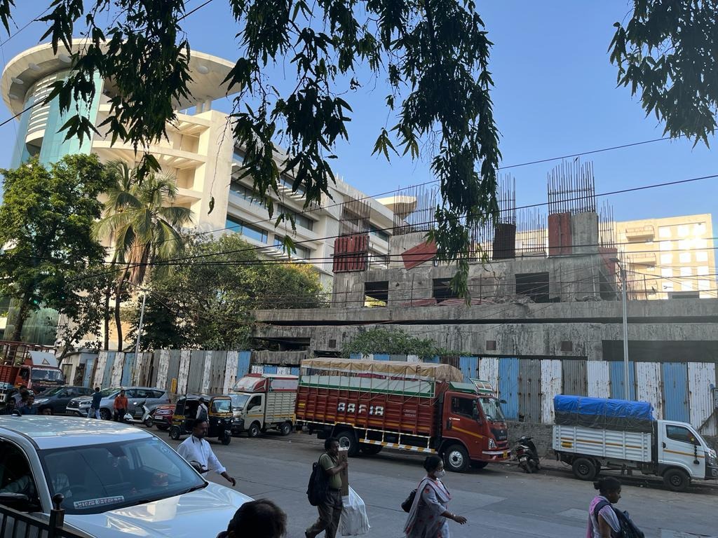 HOTEL BLUE RIDGE ANDHERI MUMBAI 
5 STAR HOTEL UNDER CONSTRUCTION 
 