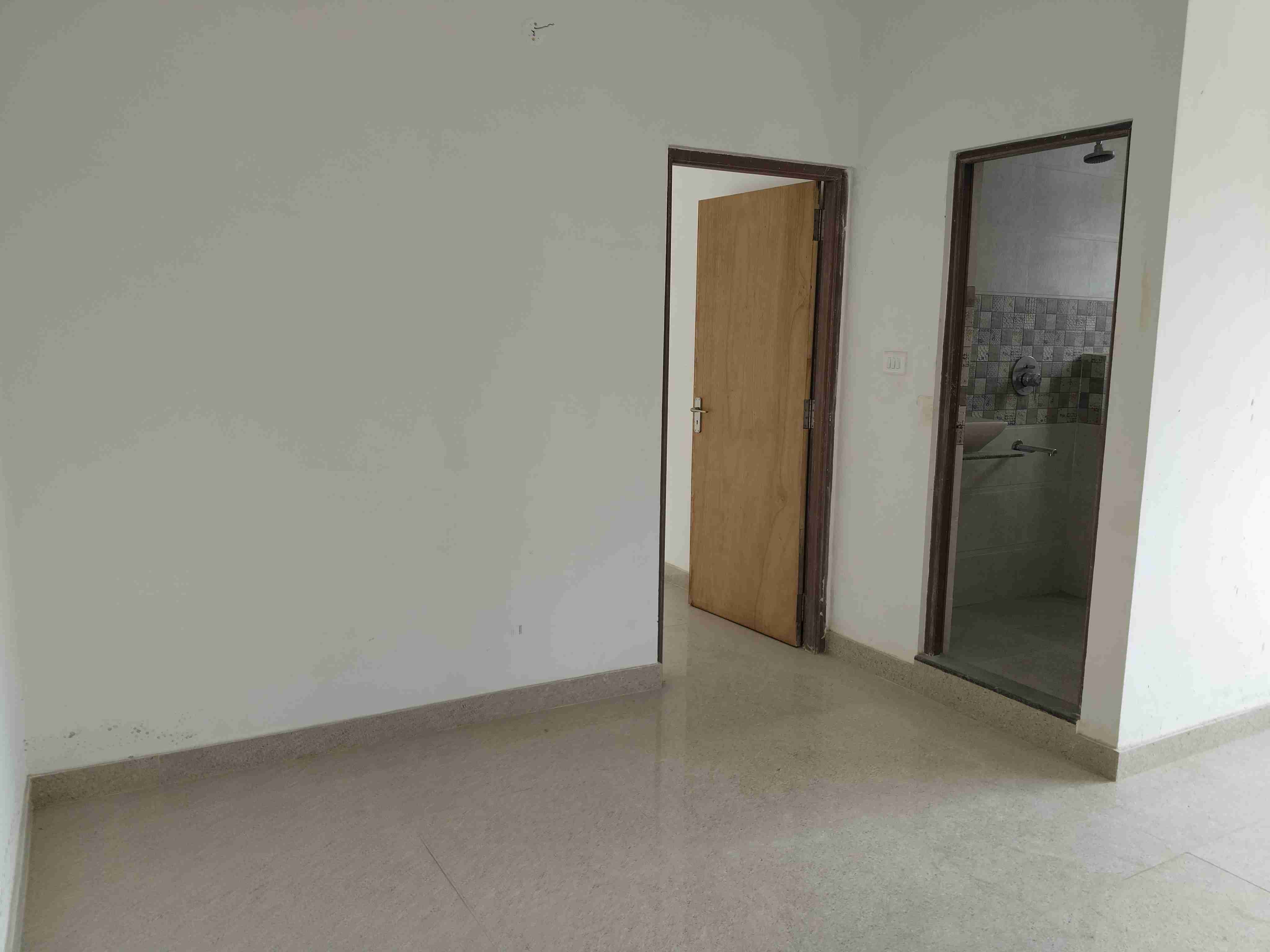 2 BHK READY TO MOVE NEW FLAT FOR AT CHECK POST BY LANE ROY COLONY MORE