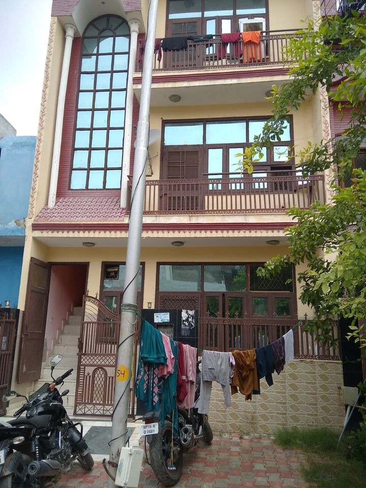 3 Storey House For sale in Delta-1, Greater Noida