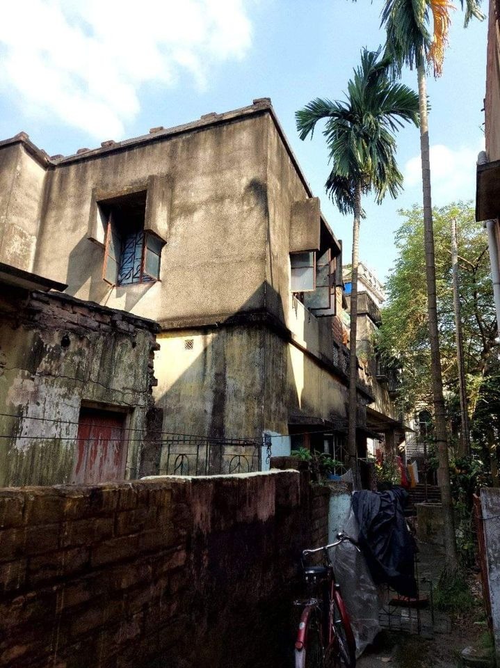 Spacious 4 BHK House for Sale in Behala Parnasree  Kolkata