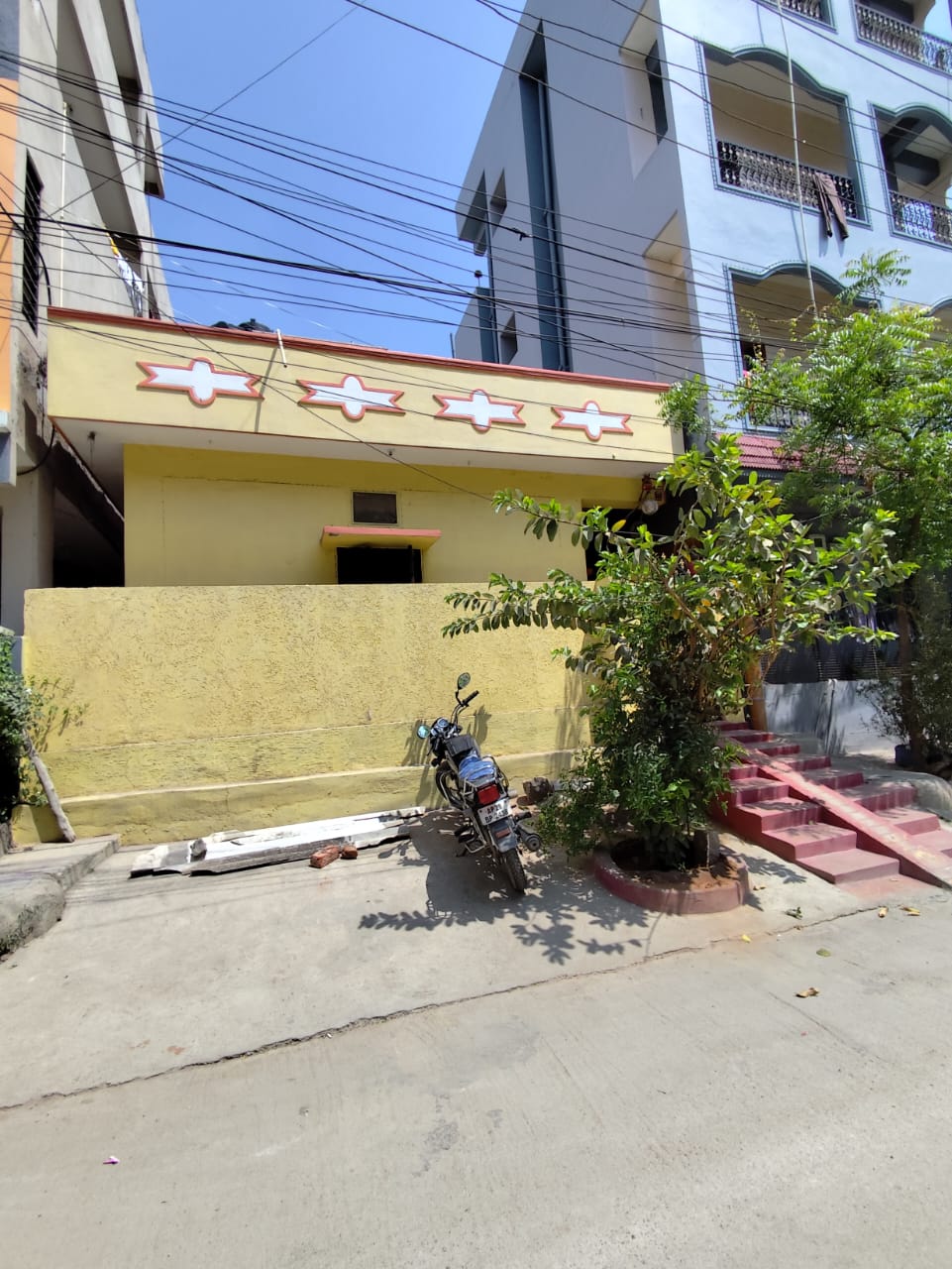 150 sq yrds Ground floor  House for sale at suchitra  
