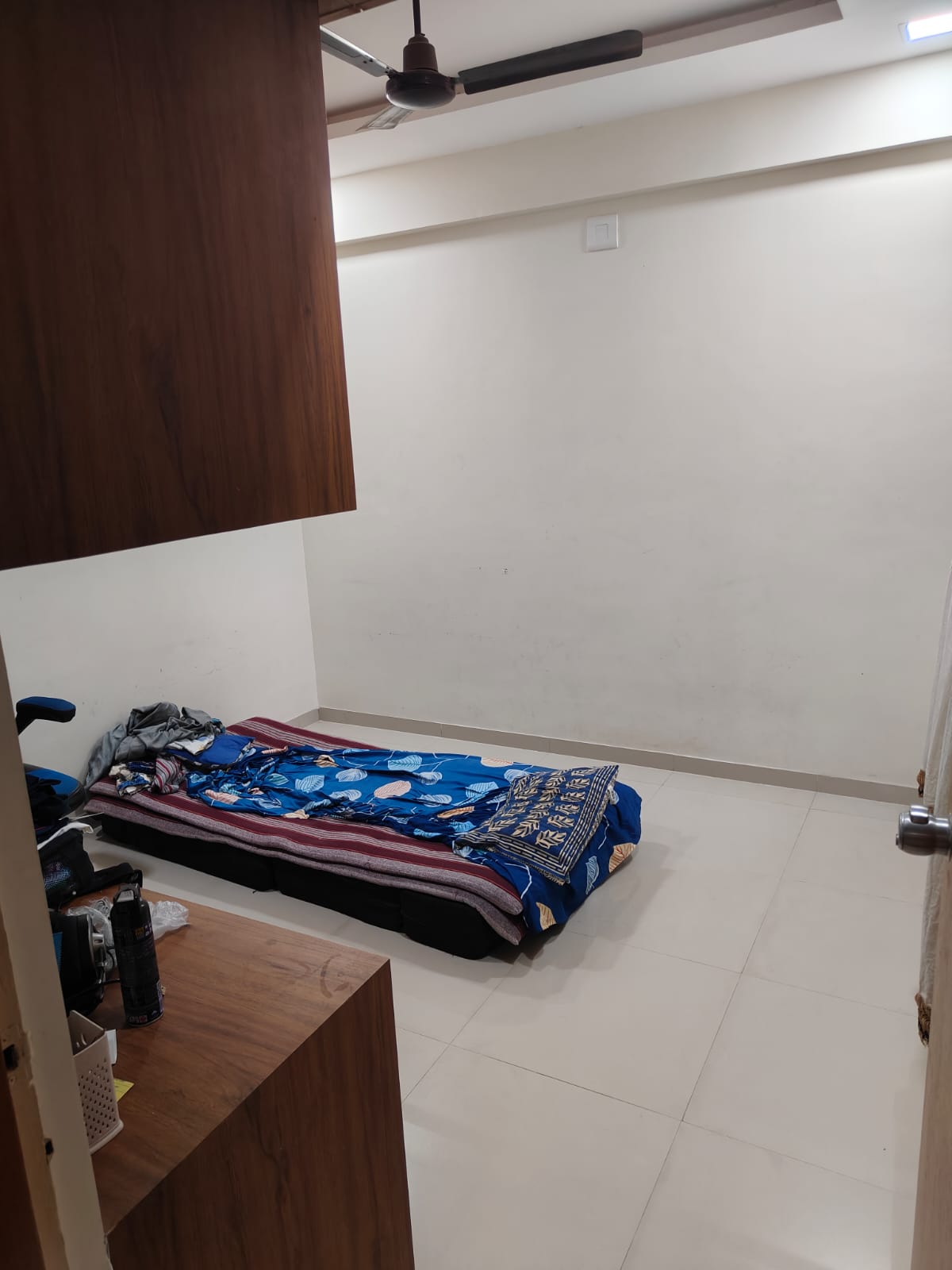 Fully furnished 3BHK for sale at Mansarovar Road, Tragad, Chandkheda, Ahmedabad, Gujarat