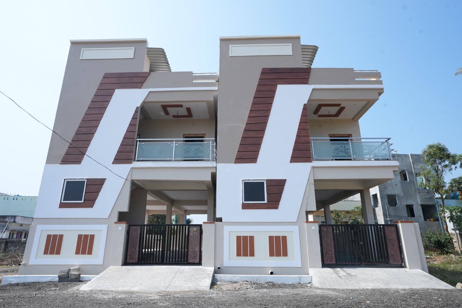  Semi-Furnished 2BHK Flat for Sale in Kalyan Enclave, Kurmannapalem Junction