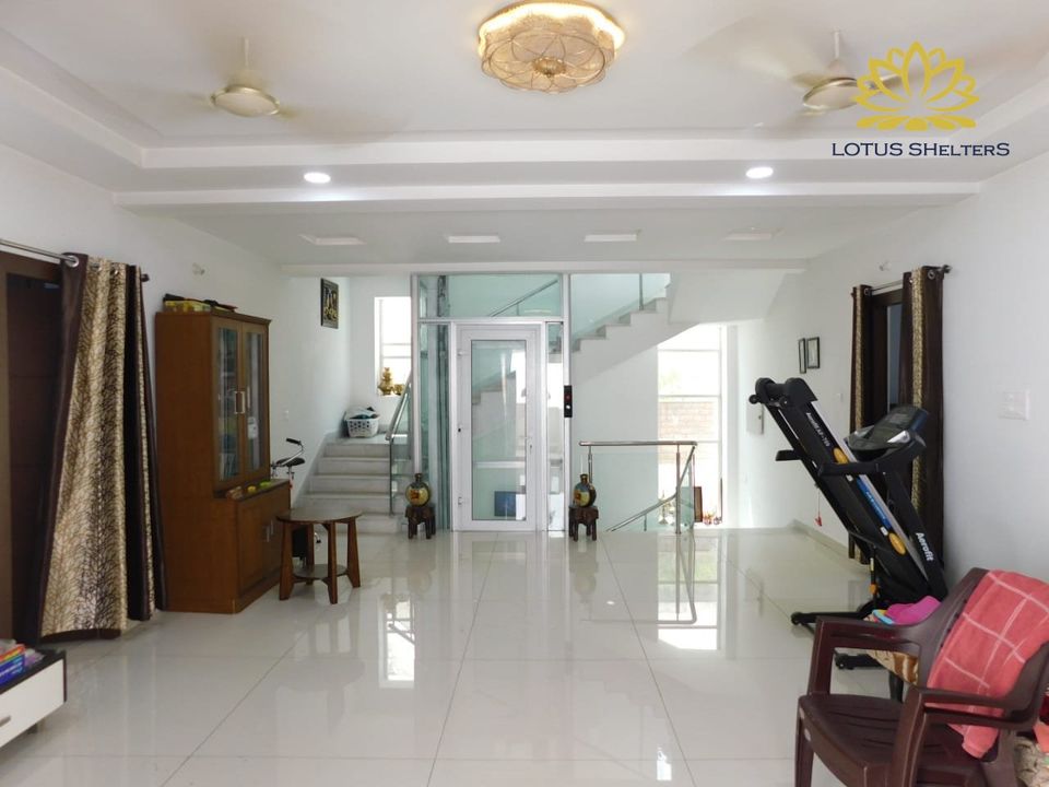 Fully Gated Community Villa for Sale at Tellapur in Hyderabad