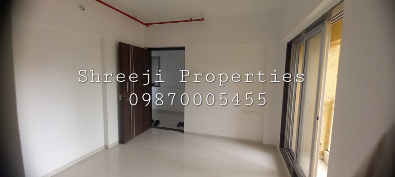 Spacious Unfurnished 1BHK with 2 Balconies For Sale in Bhaskar Colony, Thane (W)
