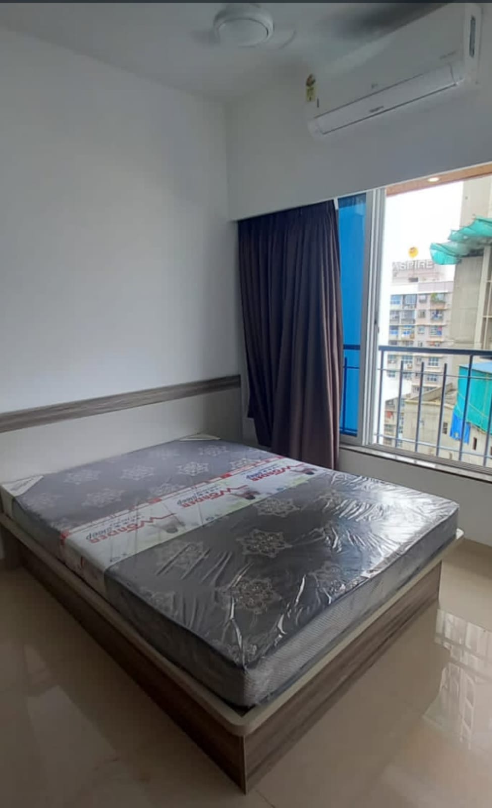 1 BHK flat for sale in Kandivali West near M.G Road 