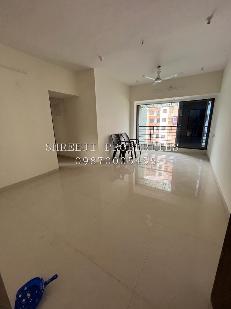 Spacious 2BHK Apartment Flat  for Sale in Ram Maruti Road, Thane (W)