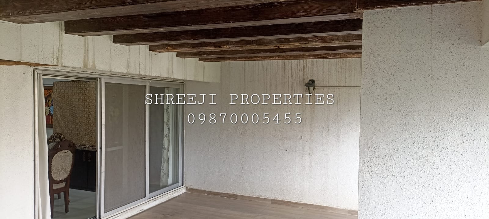 Huge terrace flat 3hk in Thane