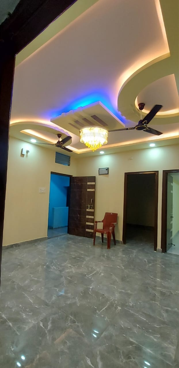 Flat Ready to Move For sale in Omer Colony, Balapur Road