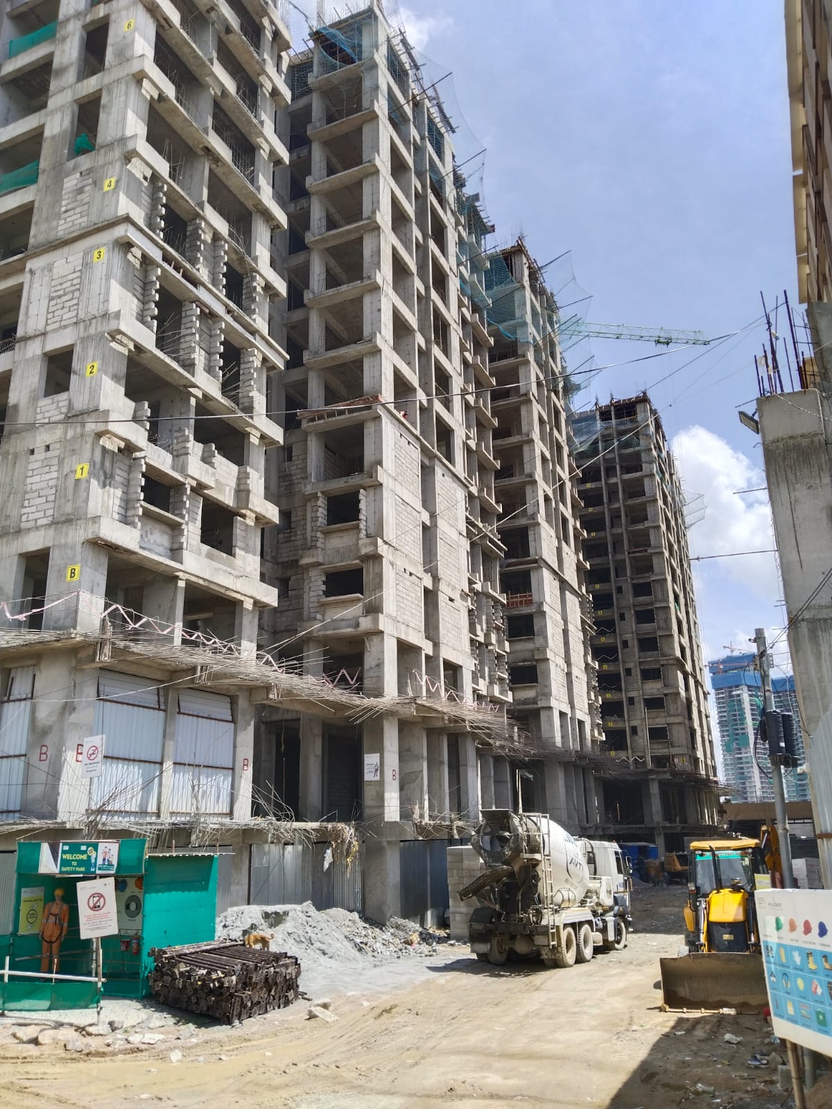 2,3 and 4 BHK gated community apartment in Financial district Nanakramguda