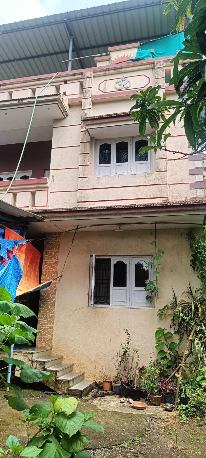 Farmhouse with 4BHK Bungalow For Sale in Faladra Dharampur Road, Valsad, Gujarat