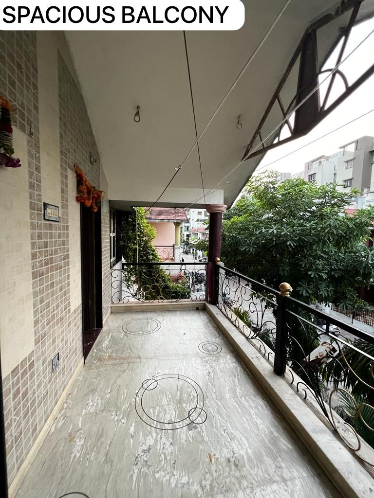 374 vaar Duplex 6BHK house for sale at Nirant Cross RdVastral, Ahmedabad,