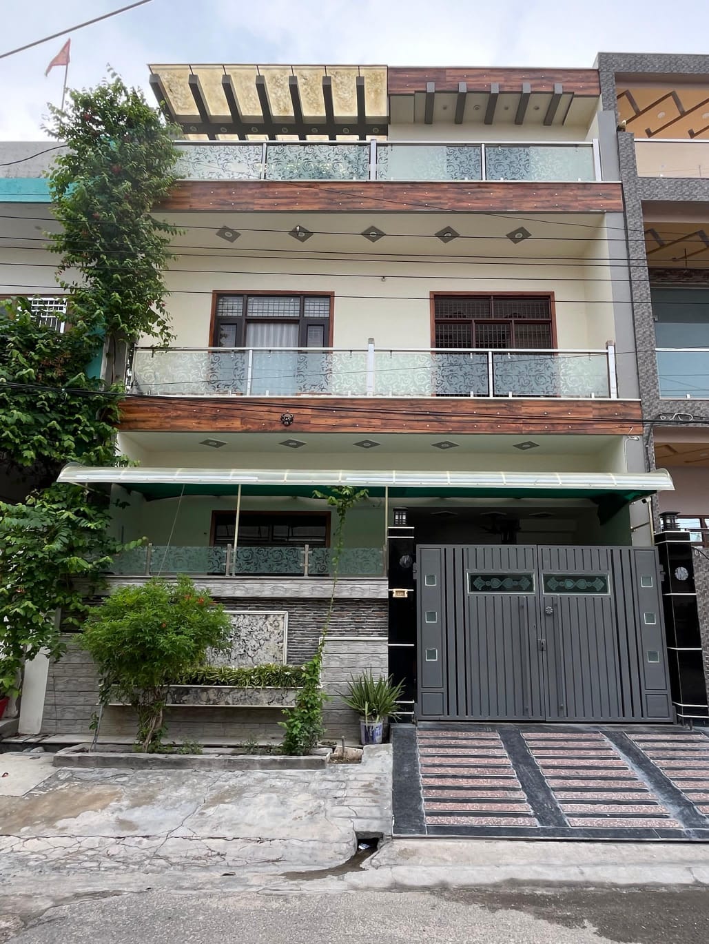 Independent Villa for Sale East Facing Plot in Yashoda Kunj, Ganga Nagar, Meerut, Uttar Pradesh