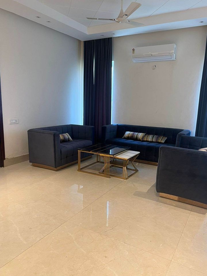 Ground Floor Apartment, 200 Gaj For Sale Sector 79 – Main Road Facing