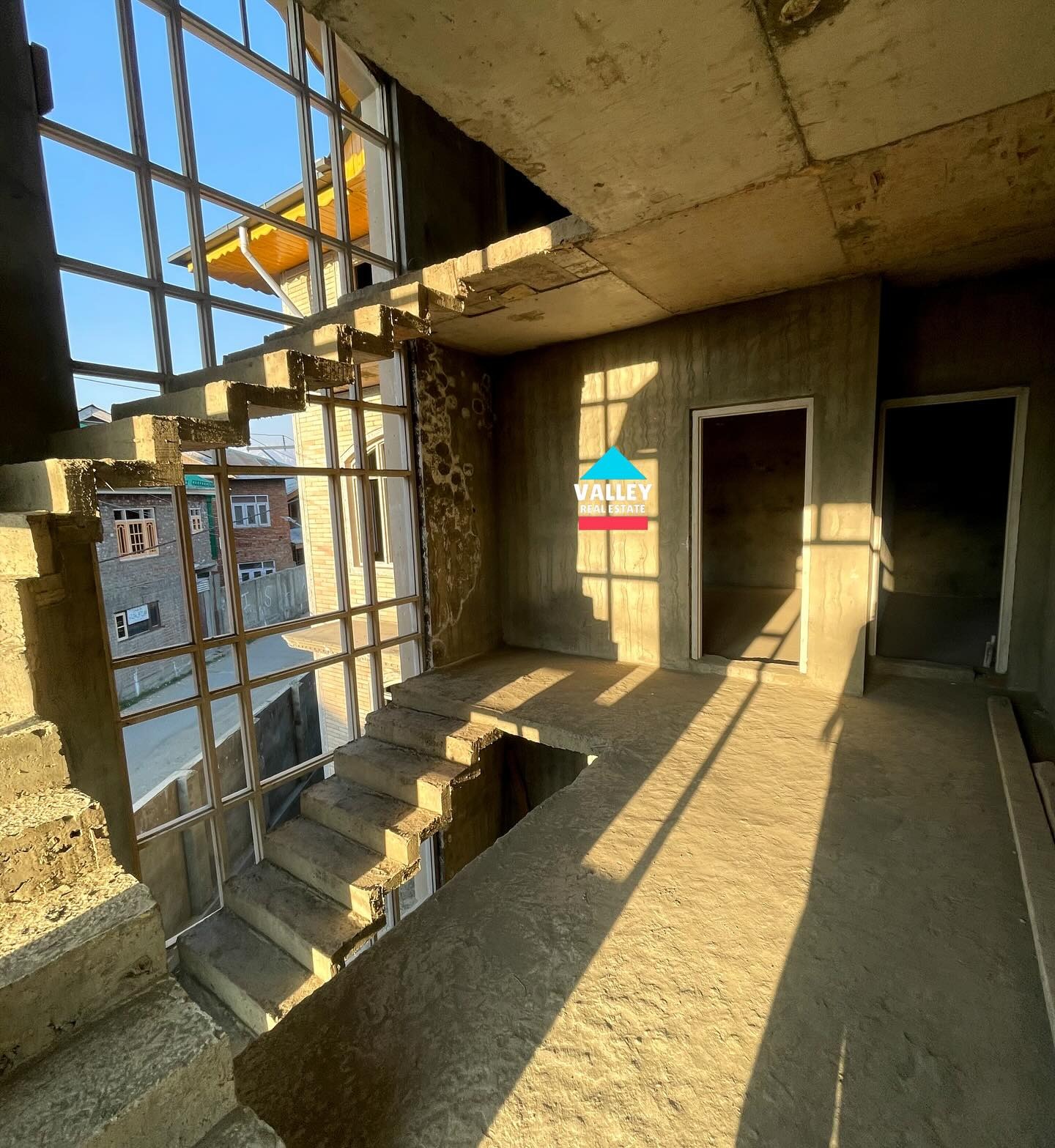 Beautiful House for Sale in Bemina, Srinagar