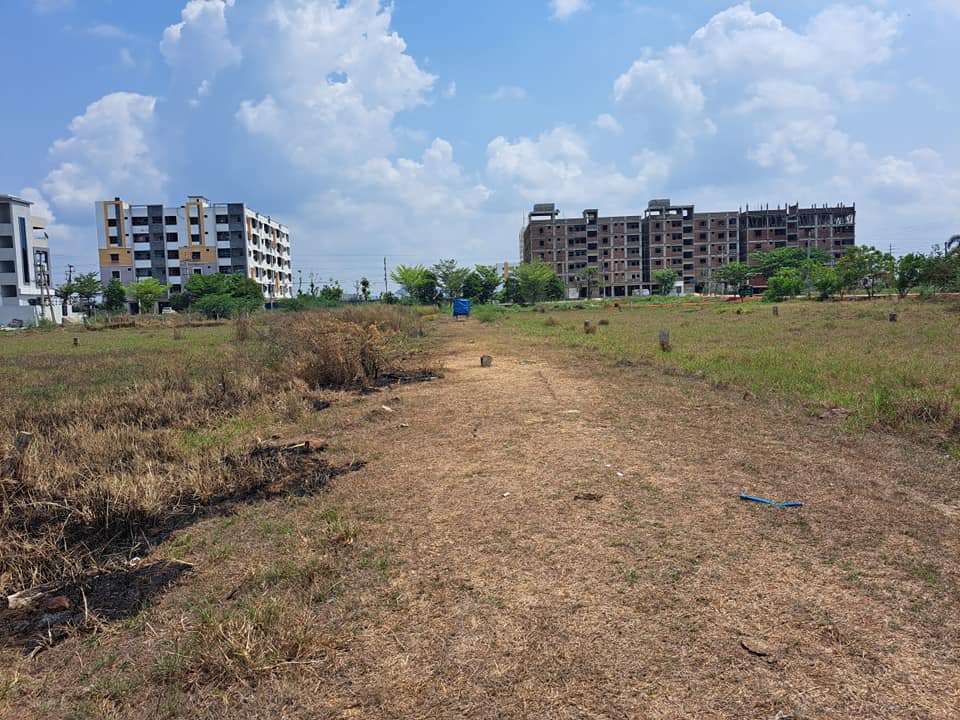 Open Land for sale in Vijayawada Narayana puram colony