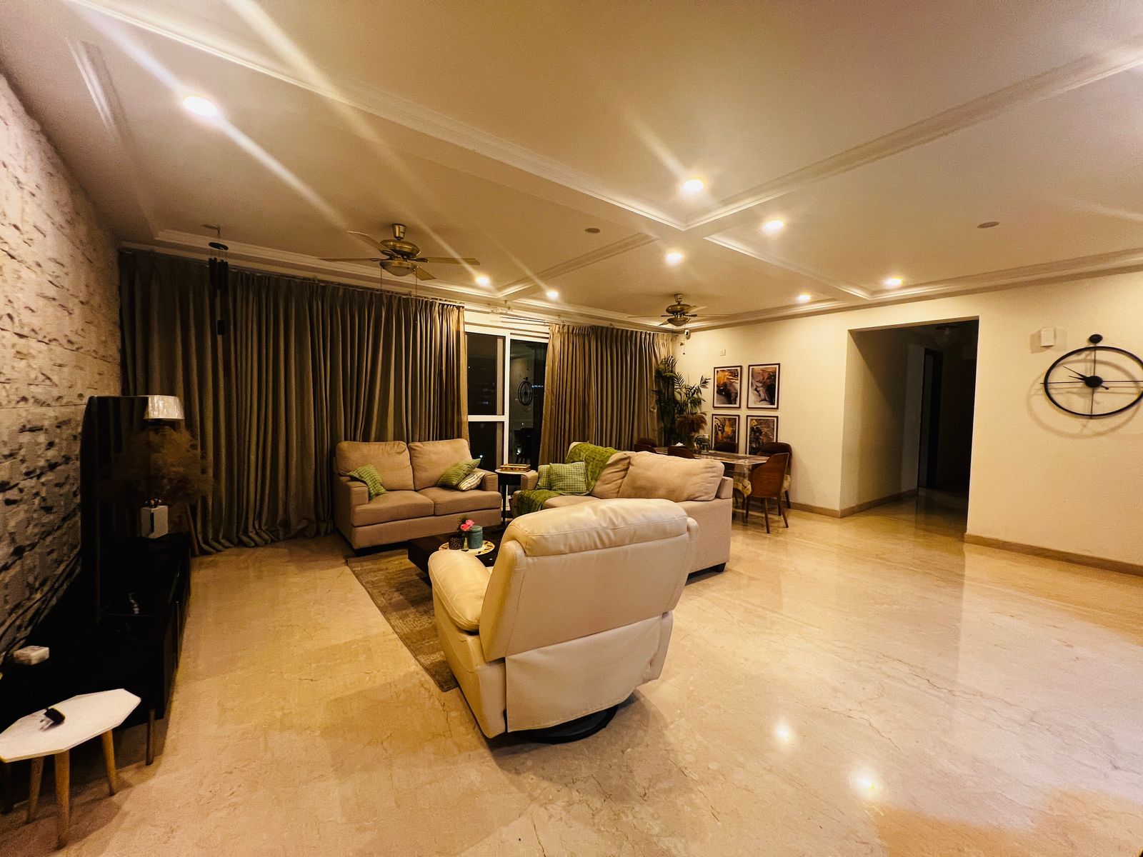 2600 sq.Fts 3.5 bhk flat for sale in Whitefield Bangalore 
