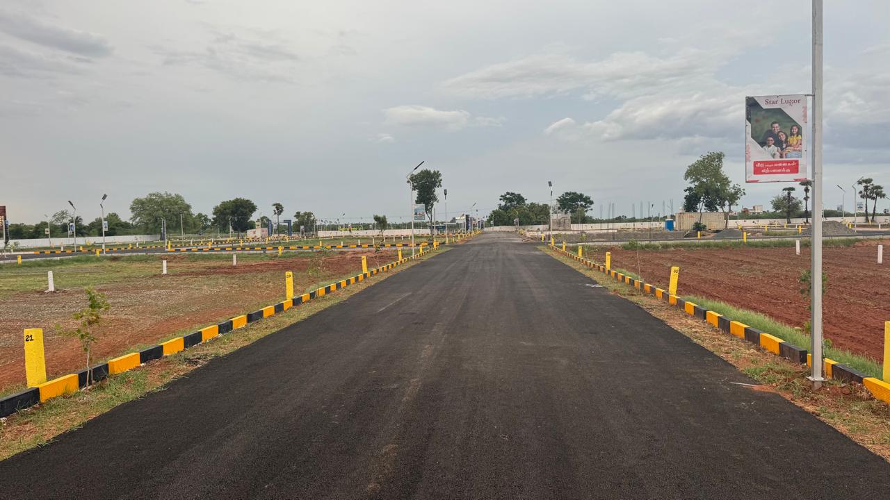 MADURAI TO ARUPPUKOTTAI HIGH WAY PARAPATHI Open Plots