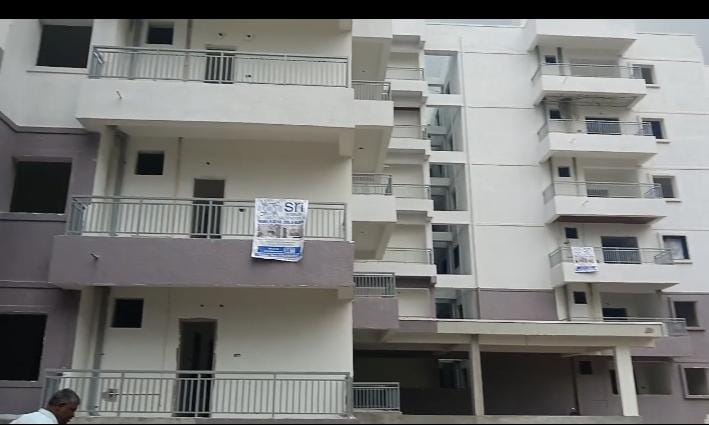 2& 3 BHK flats  for sale  near HMT swarnapuri colony at Miyapur 
