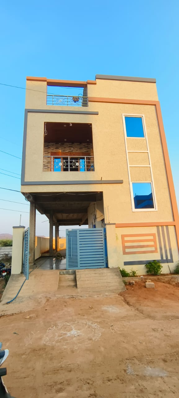   G+1 House  For Resale In Pedda Amberpet 