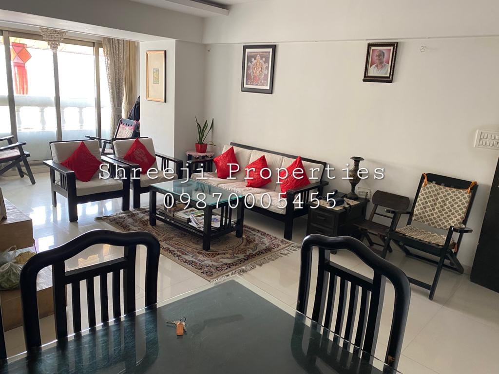 Semi-Furnished 3BHK for Sale in Panchpakhadi, Thane (W)