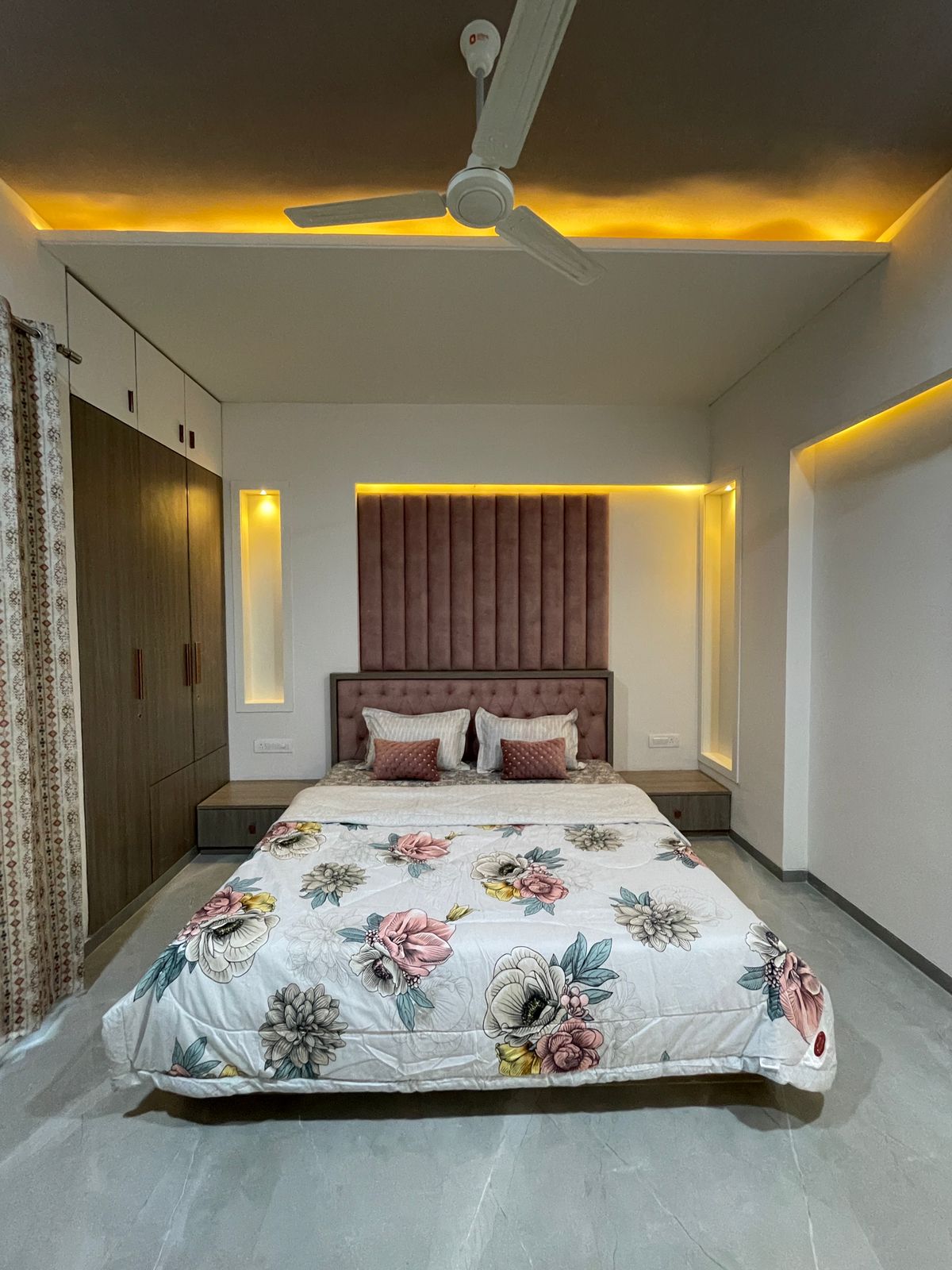 Luxury 4BHK Corner House For Sale in Kanak Vrindavan