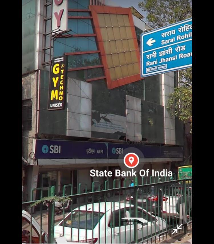 Commercial Ground Floor Space for sale in Karol Bagh, Main Faiz Road