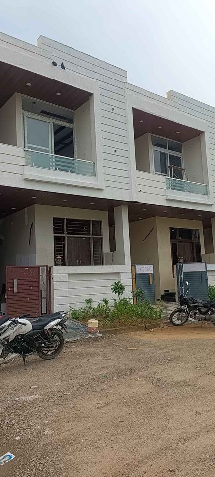  Luxurious 4 BHK Villa for Sale in Patrakar Colony, Mansarovar, Jaipur