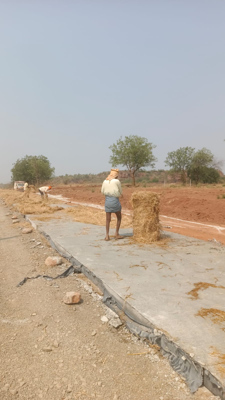 Open Plots for near Mumbai Highway in Woxen County