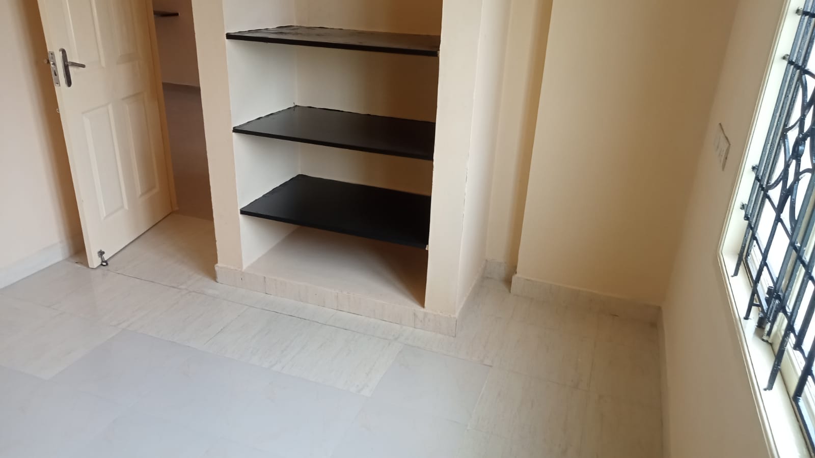 1BHK APARTMENT FOR SALE AT AYAPAKKAM WITH COVERED PARKING CHENNAI
