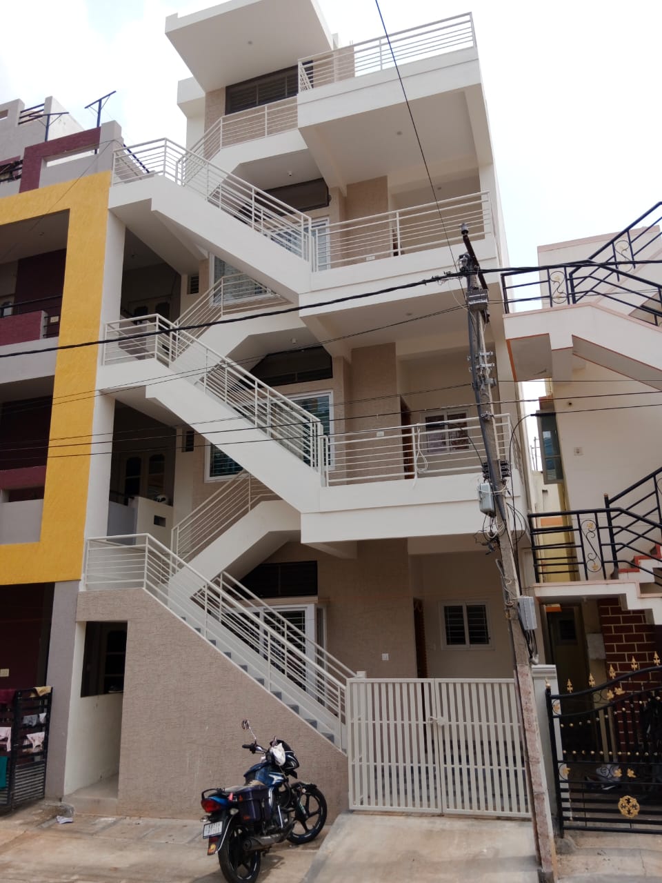 3 Floor House For Sale in Dattagalli,mysore