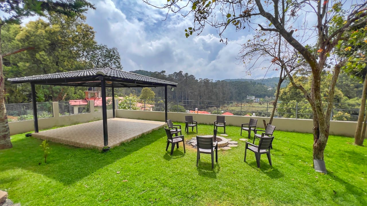 STONE BUNGALOW SALE AT KODAIKANAL HILLS 