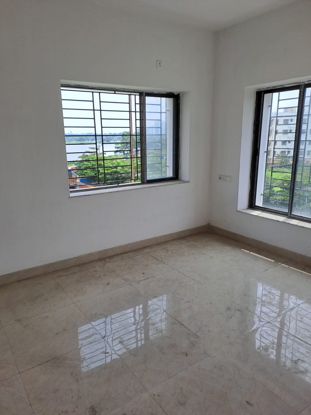 Spacious 3 BHK Apartment for Sale in MIG Cooperative, Newtown AA-IIB , Kolkata