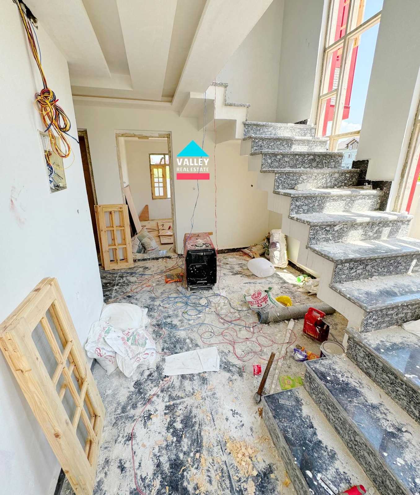 Affordable Beautiful House for Sale in HMT, Srinagar