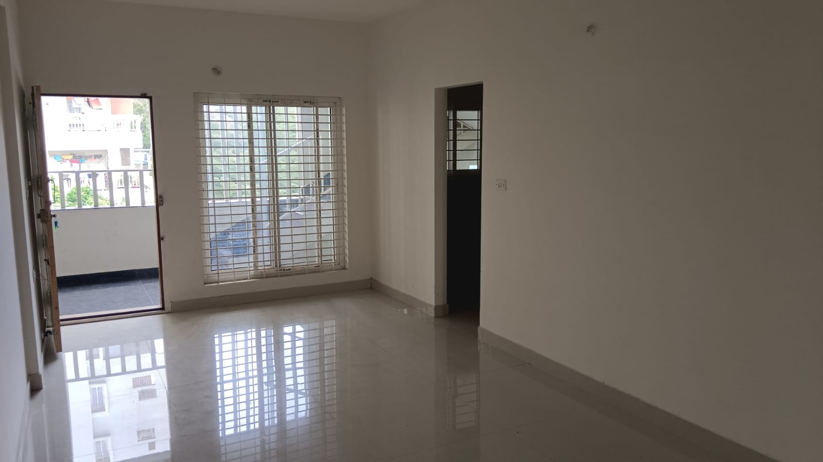 2 BHK Flat for sale in SML Rainbow Appartment, JP Nagar 7th phase, Bangalore